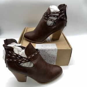 Journee Collection Women's Rhapsy Block Heel Western Ankle Booties Brown-Size 10